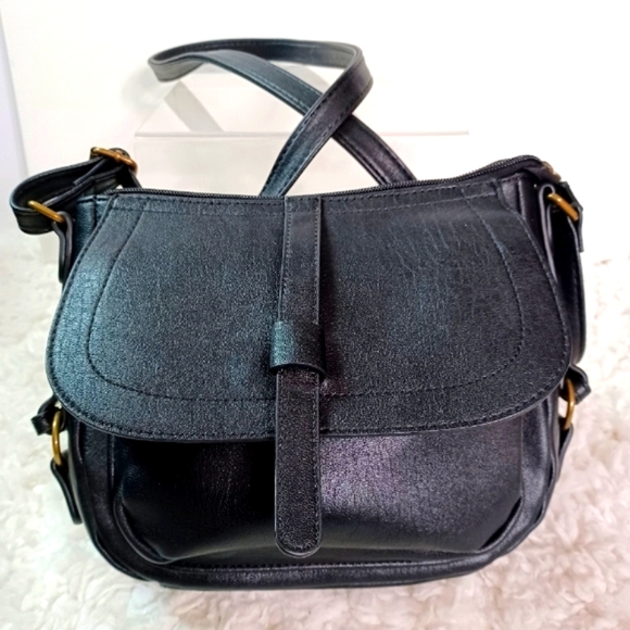 Bueno Handbags - Bueno, Crossbody Flap Closure Bag, Color: Black